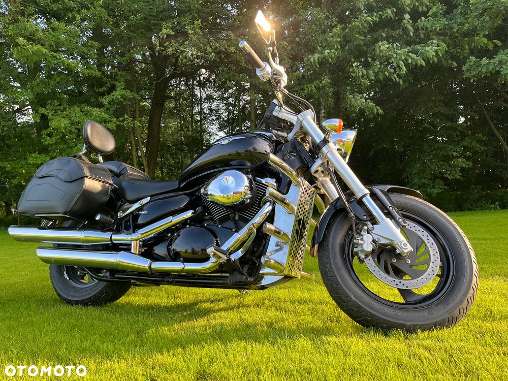 Suzuki Intruder - 1