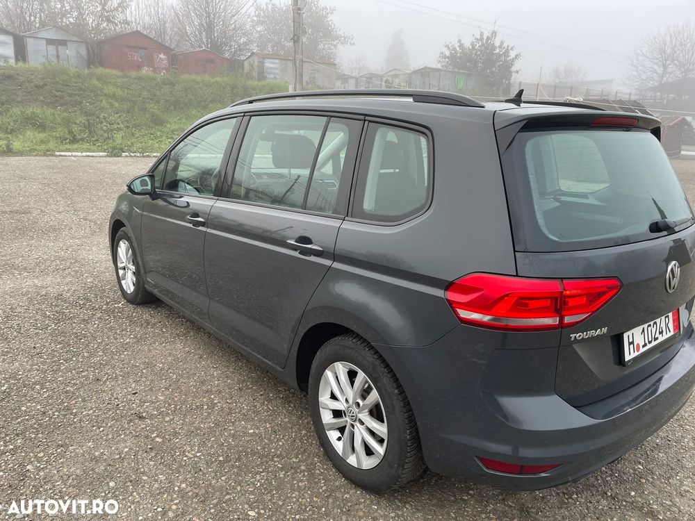 Volkswagen Touran - 9