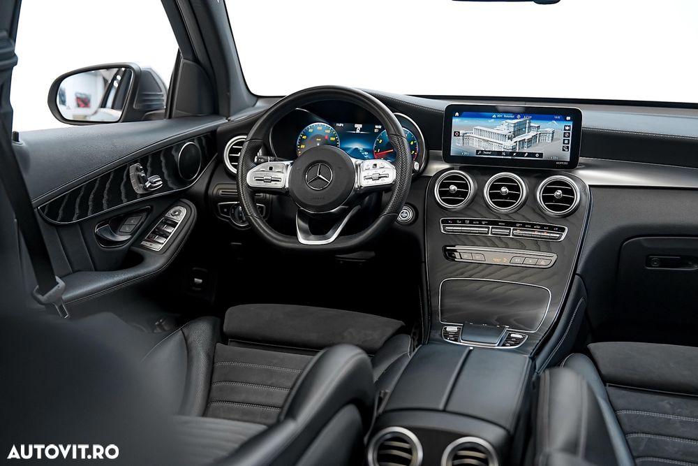 Mercedes-Benz GLC 300 4MATIC MHEV - 8