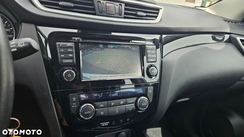 Nissan Qashqai 1.2 DIG-T N-Connecta EU6 - 20