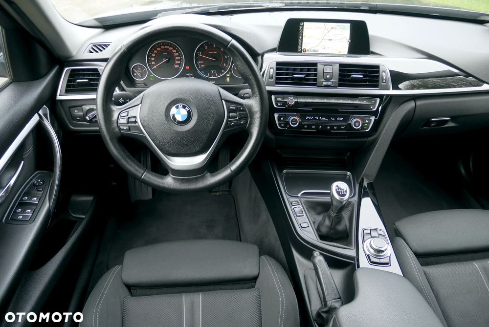 BMW Seria 3 318d Sport Line - 20