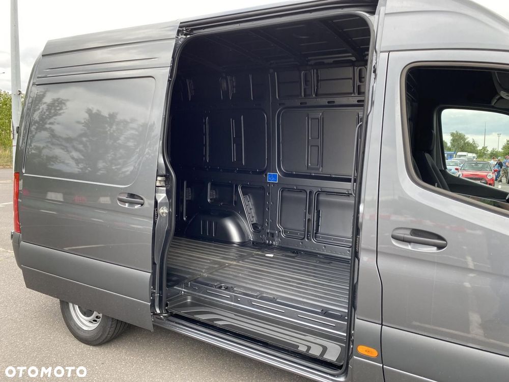 Mercedes-Benz Sprinter - 18