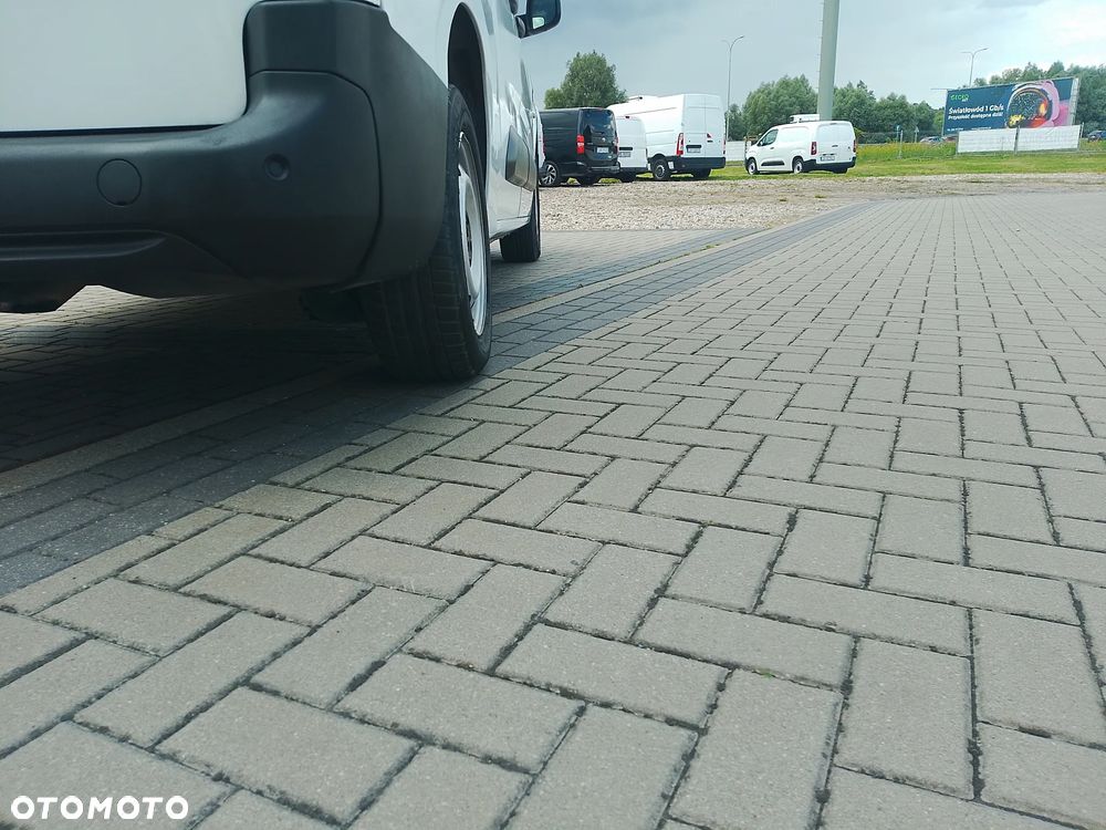 Toyota Proace Partner Berlingo Combo Doblo L2 Long Izoterma Chłodnia Salon PL półka Inox 3 osoby 2EUpal 2,5 DMC - 22