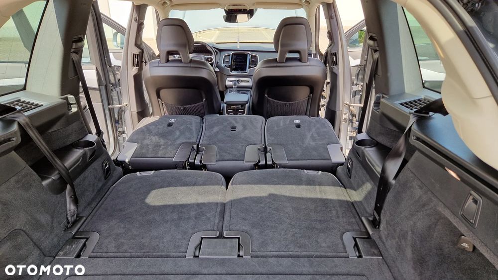 Volvo XC 90 D5 AWD Momentum 7os - 27