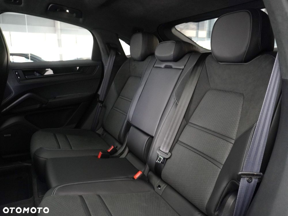 Porsche Cayenne GTS - 33