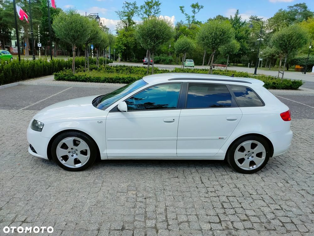 Audi A3 Sportback - 13