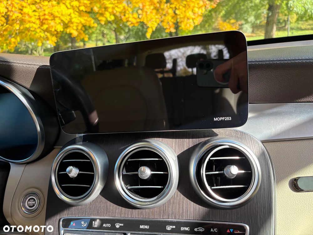 Mercedes-Benz GLC 300 d 4-Matic - 23