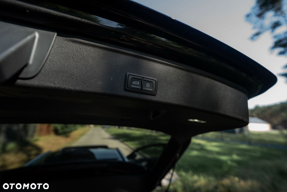 Audi A4 Avant 40 TFSI S tronic S line - 40