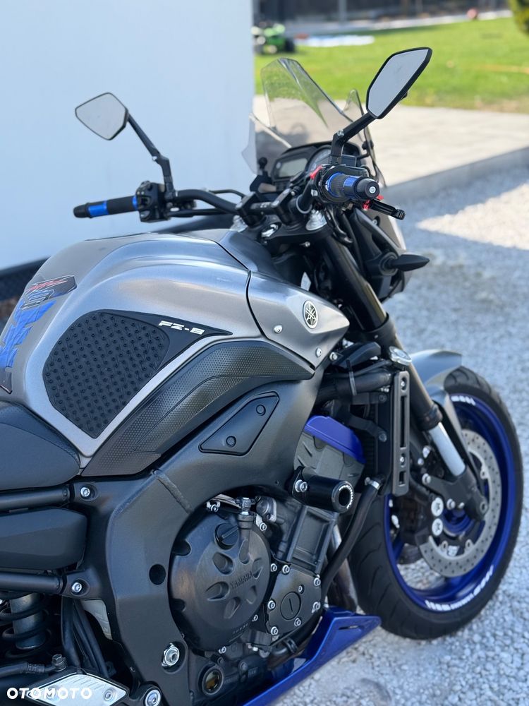 Yamaha FZ8 - 4