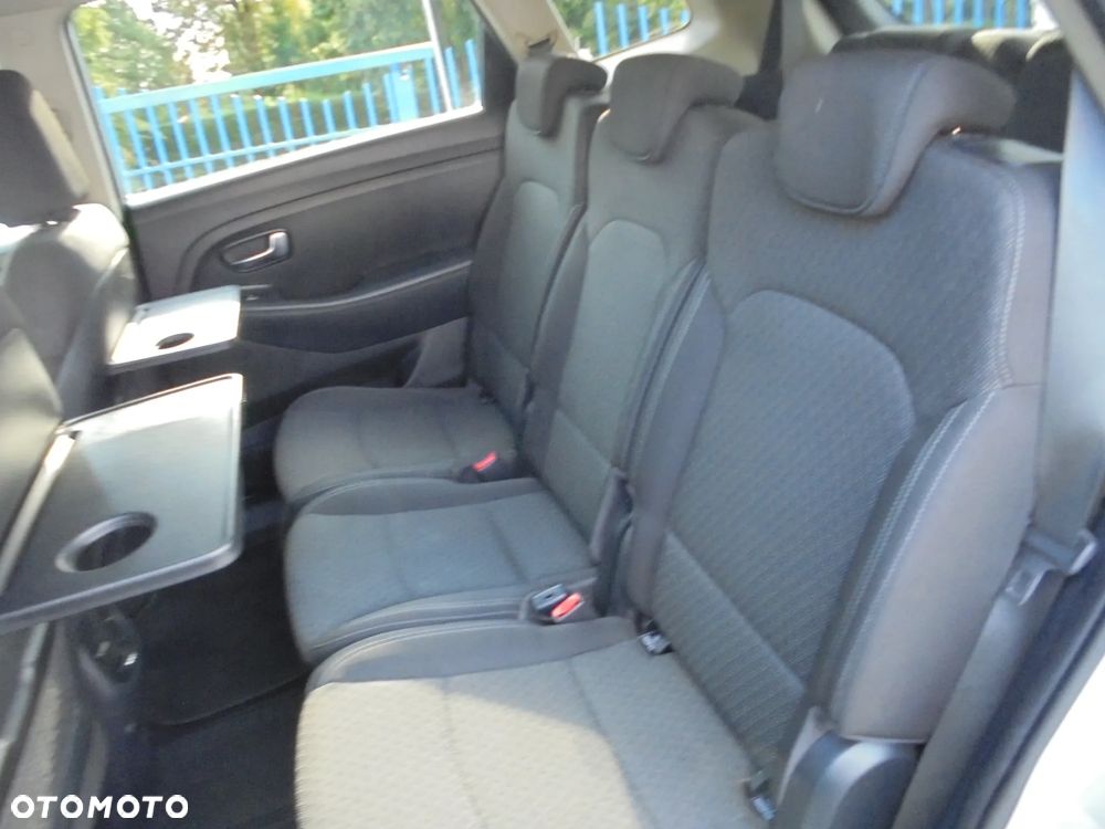 Kia Carens 1.6 GDI L 7os - 11