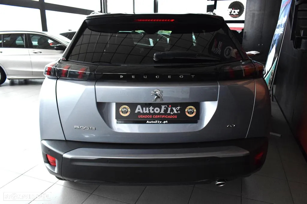 Peugeot 2008 1.5 BlueHDi GT EAT8 - 5