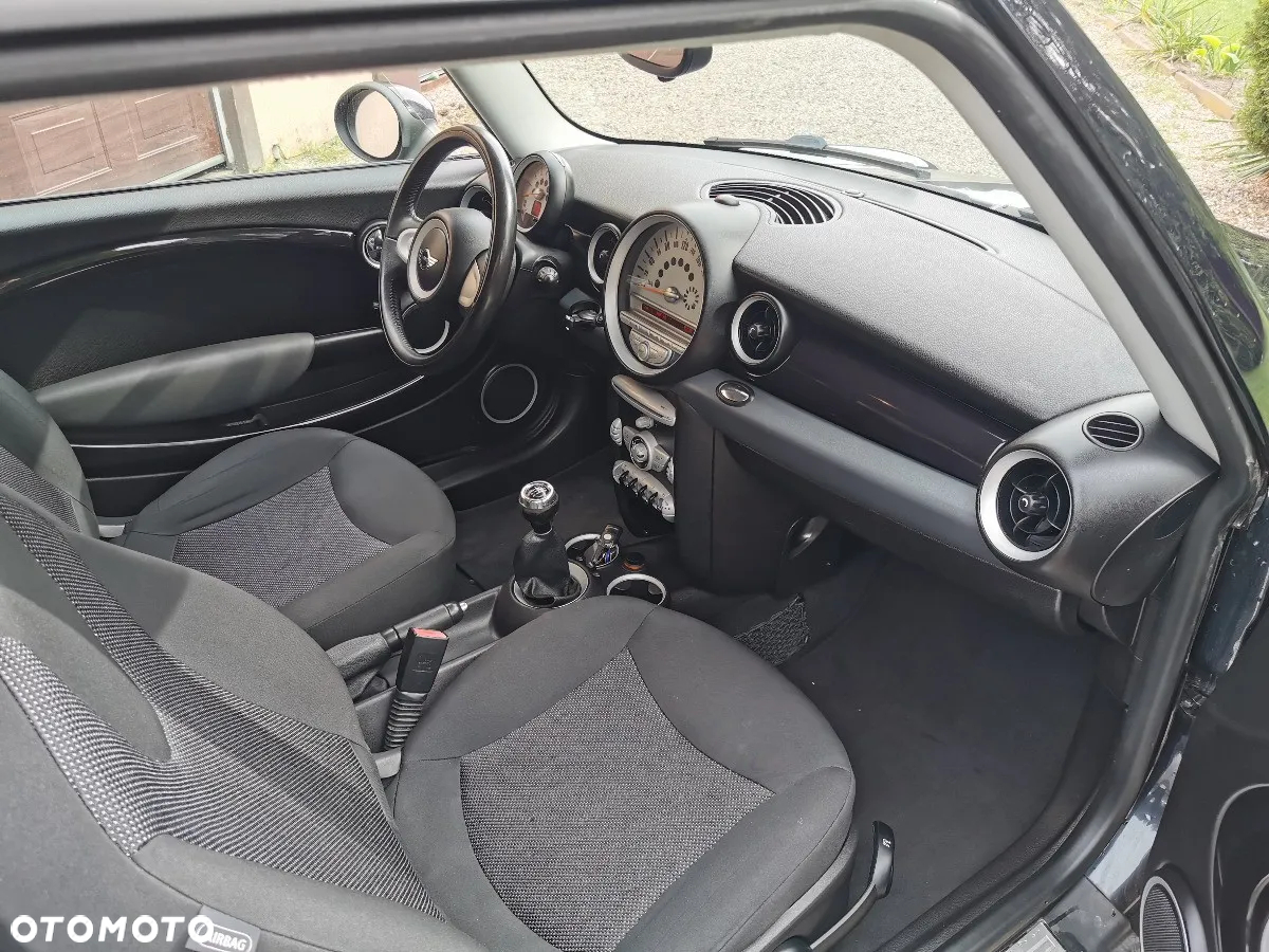 MINI Cooper Standard - 7