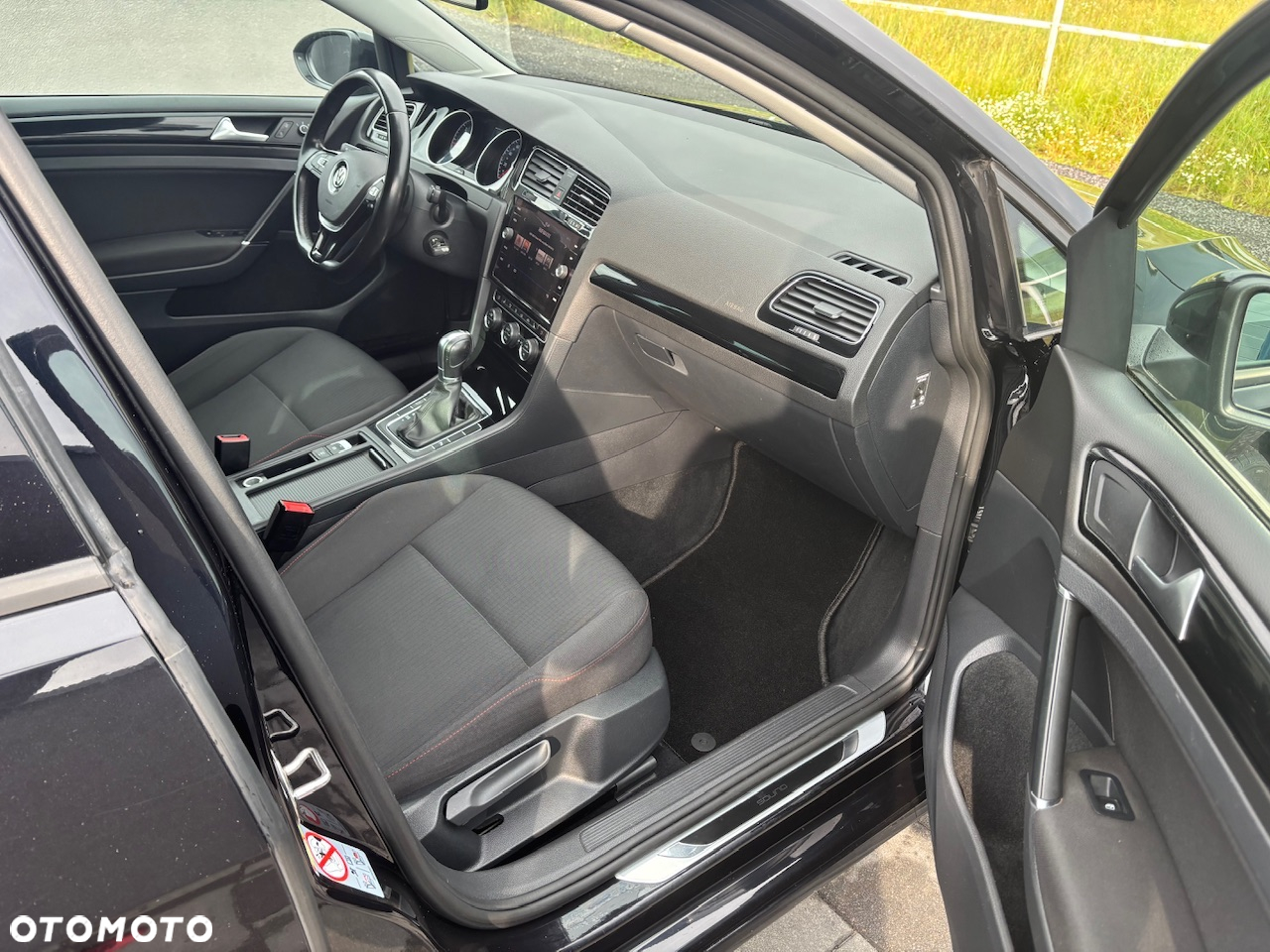 Volkswagen Golf 2.0 TDI DSG Sound - 14