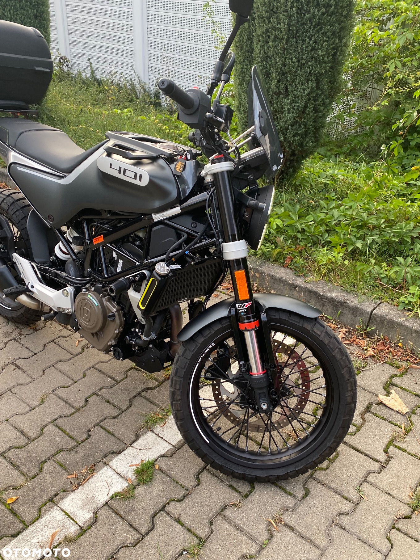 Husqvarna Svartpilen - 9