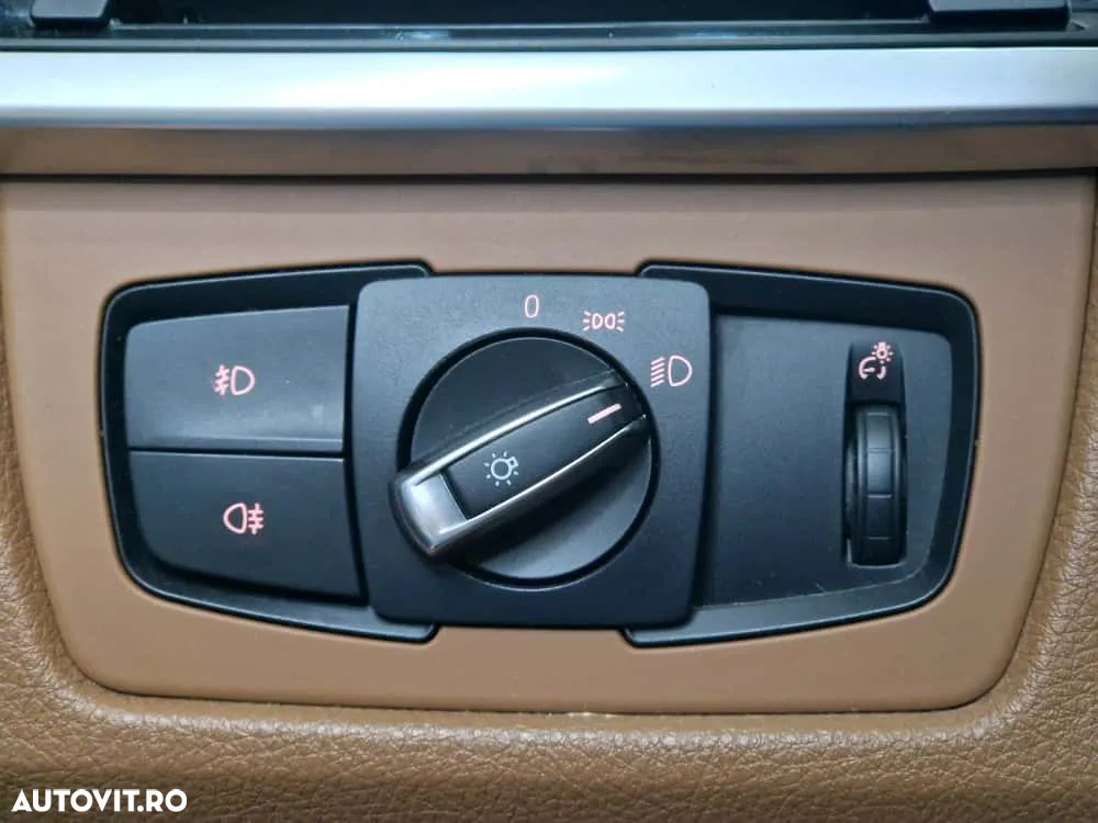 BMW Seria 3 316d Touring Aut. Luxury Line - 17