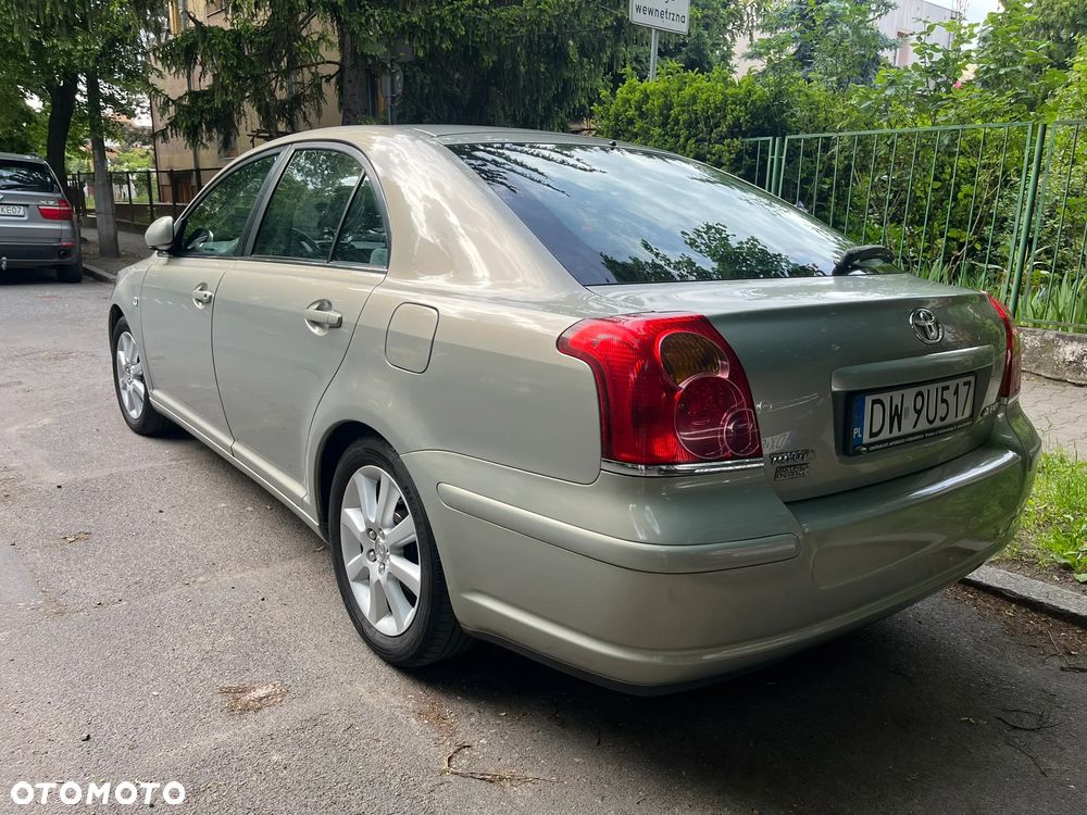 Toyota Avensis 1.8 VVT-i Sol - 8