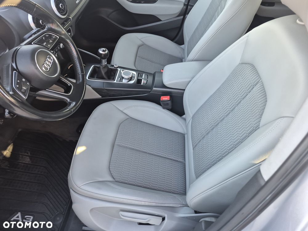 Audi A3 Sportback - 12
