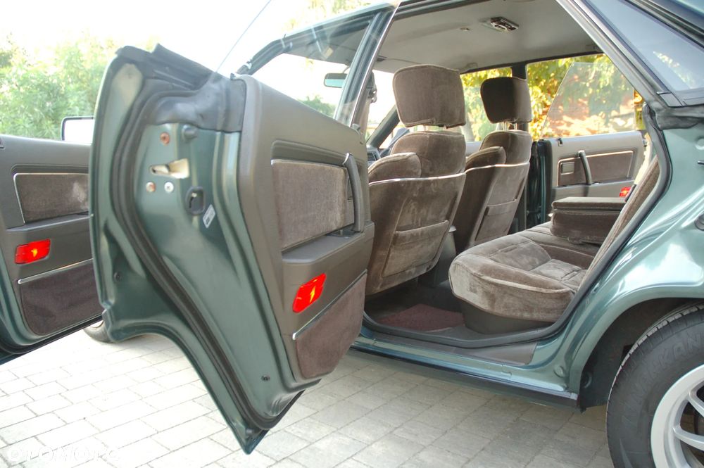 Mitsubishi Sapporo - 20