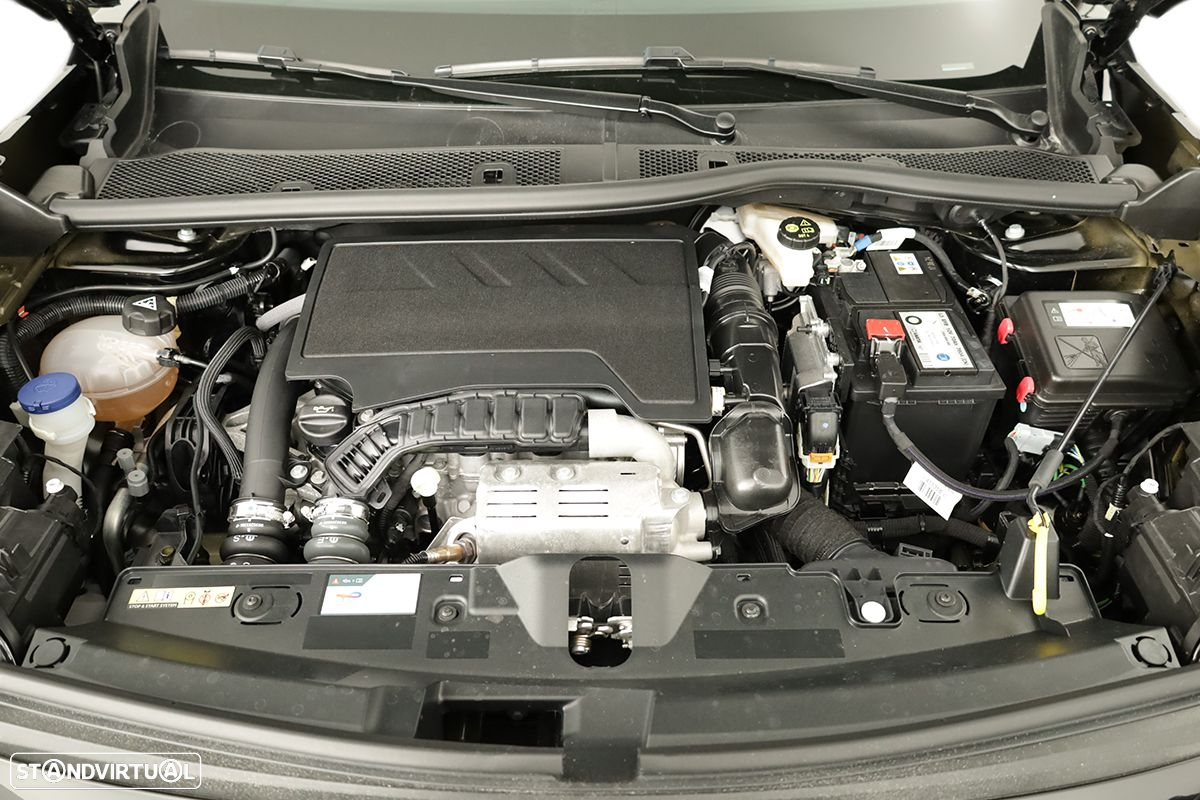 Peugeot 2008 1.2 PureTech Allure - 24