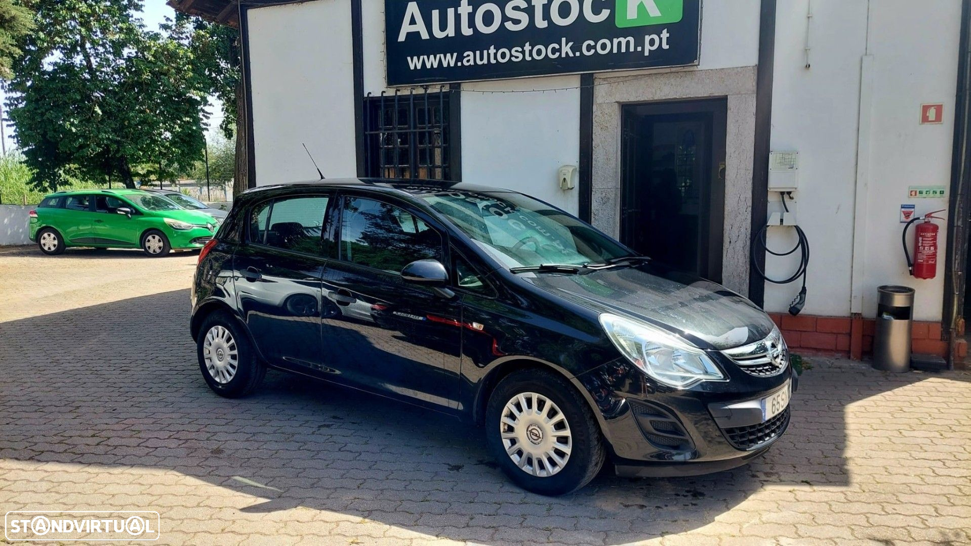 Opel Corsa 1.3 CDTi Enjoy EcoFLEX - 2