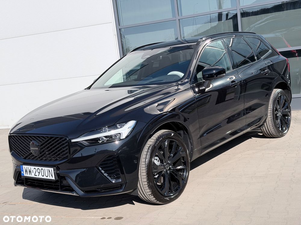 Volvo XC 60 B5 B AWD Plus Black Edition - 4