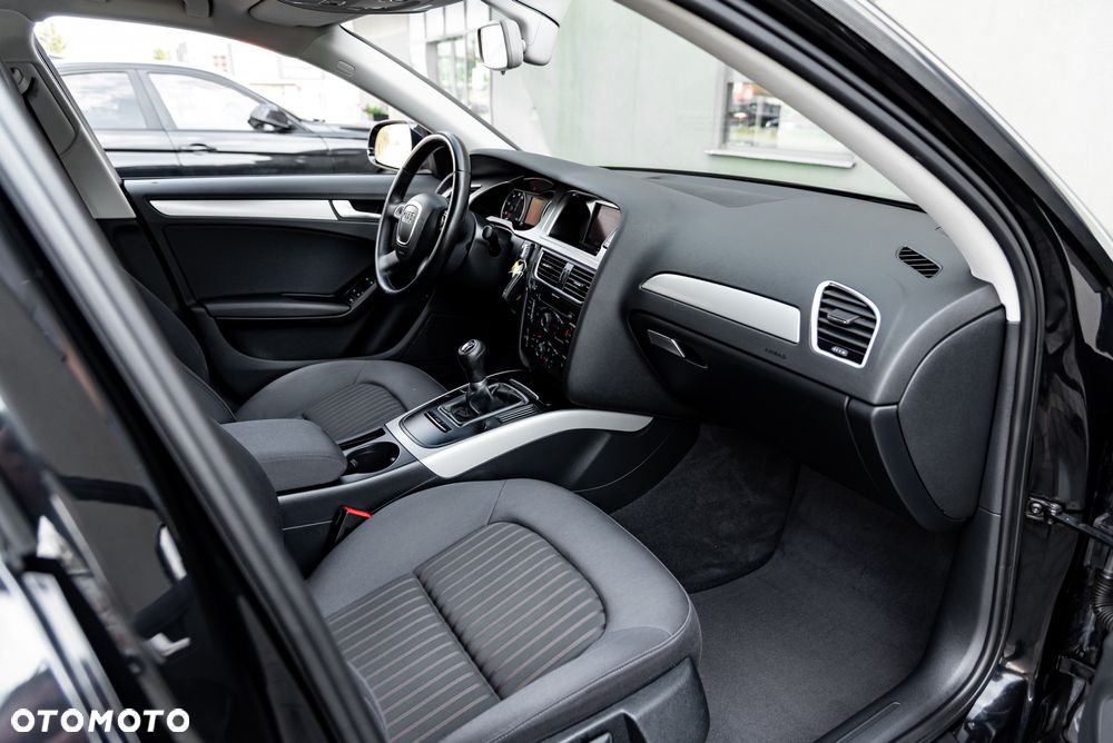 Audi A4 Limousine 1.8 TFSI Attraction - 25