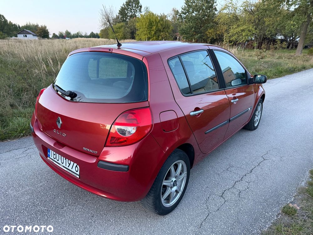Renault Clio - 7
