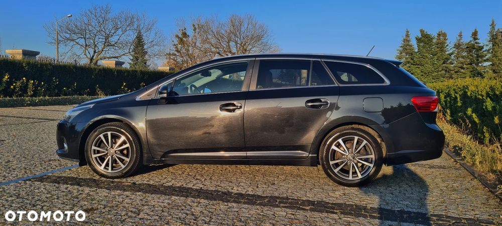 Toyota Avensis 1.8 Premium - 5