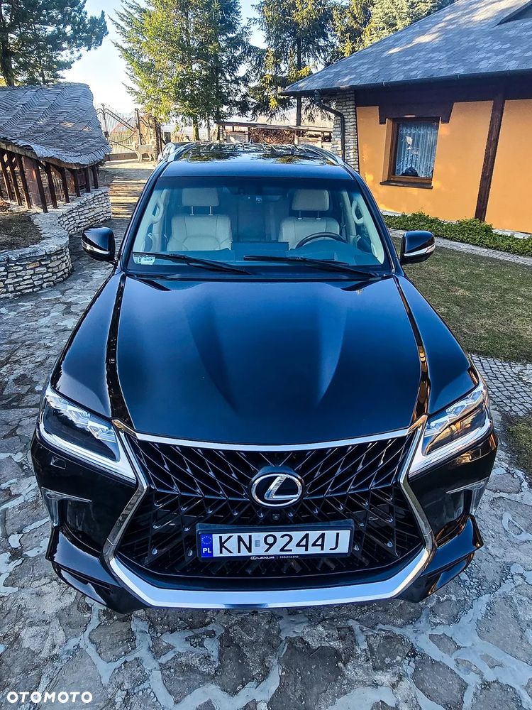 Lexus LX 570 Omotenashi - 11