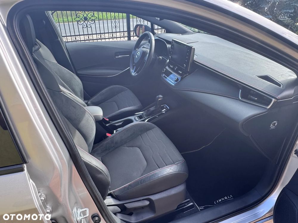 Toyota Corolla 1.8 Hybrid Selection - 10