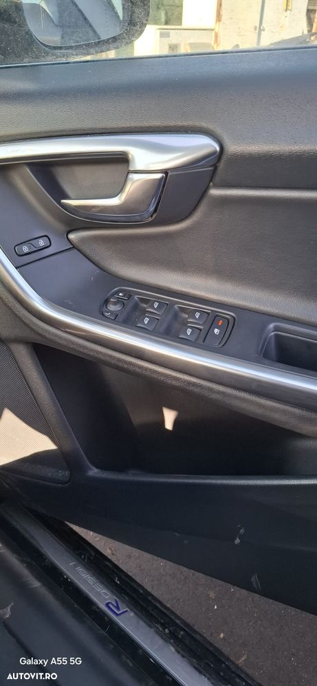 Dezmembrez Volvo V60 D2 - 5