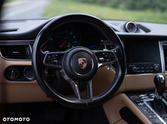 Porsche Macan - 10