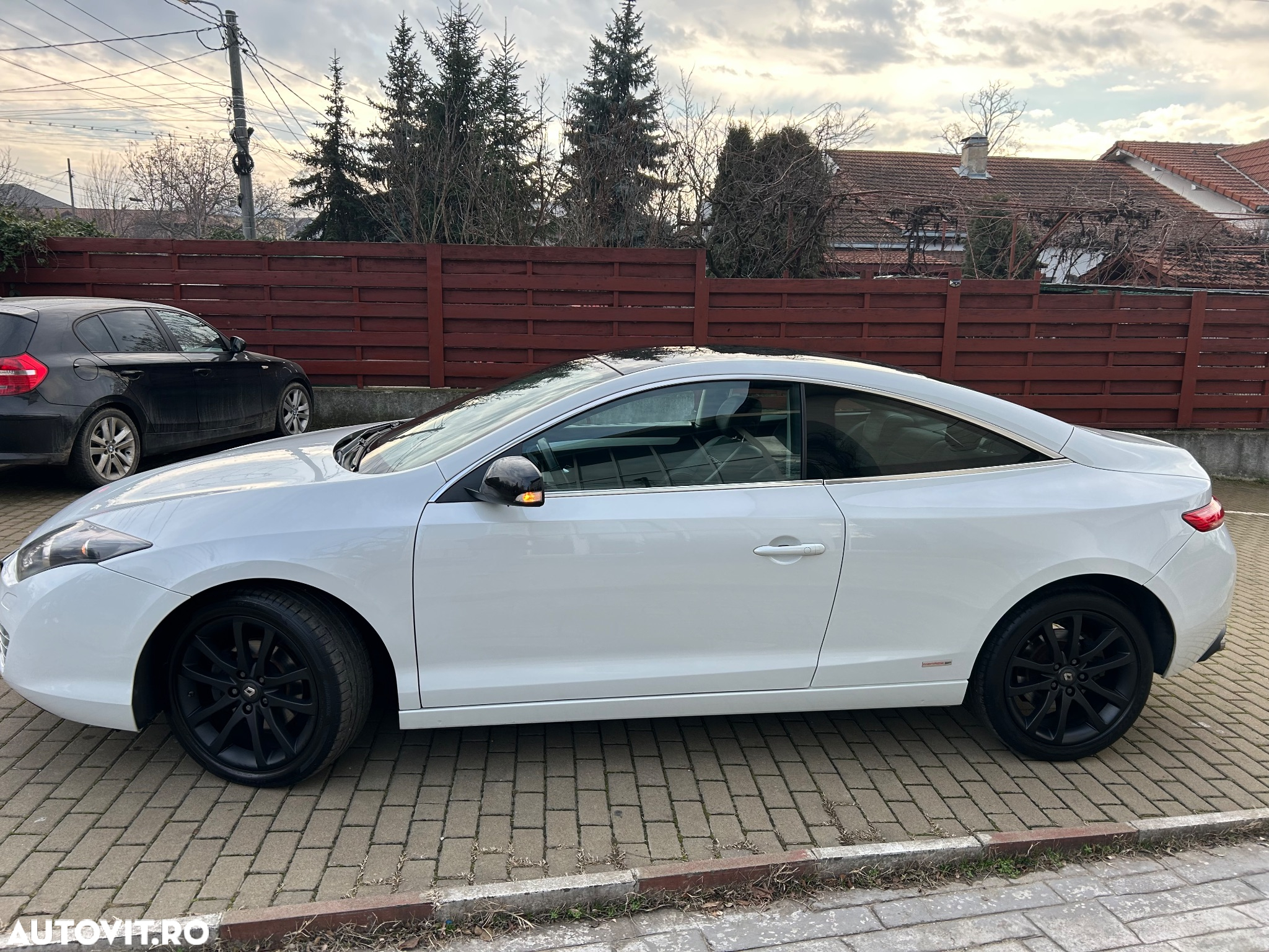 Renault Laguna Coupe dCi 175 FAP - 12