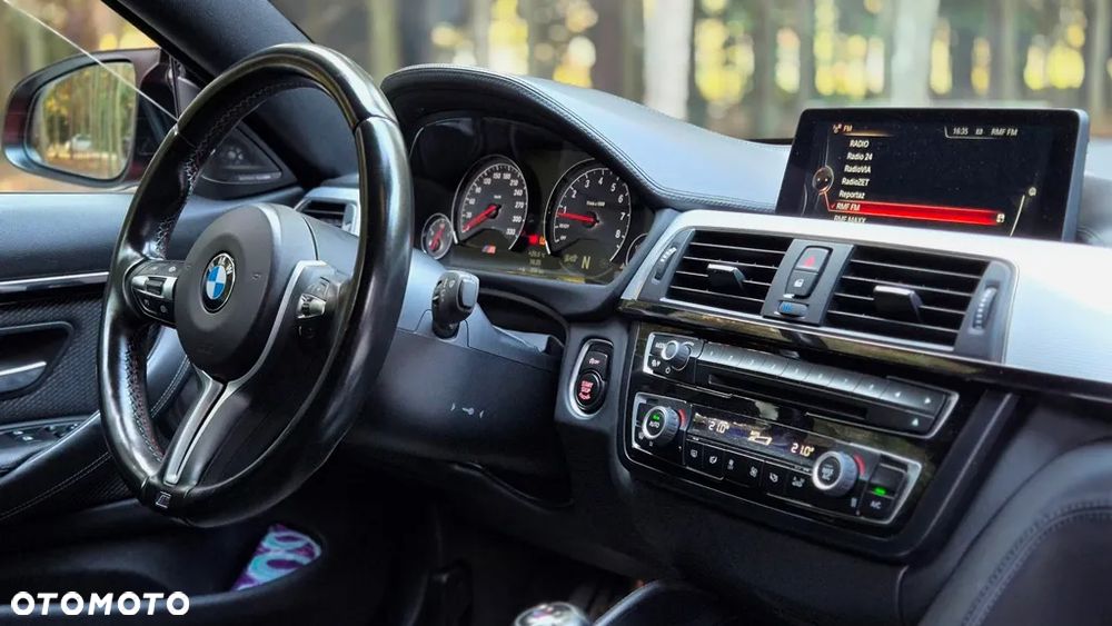 BMW M4 Standard - 11