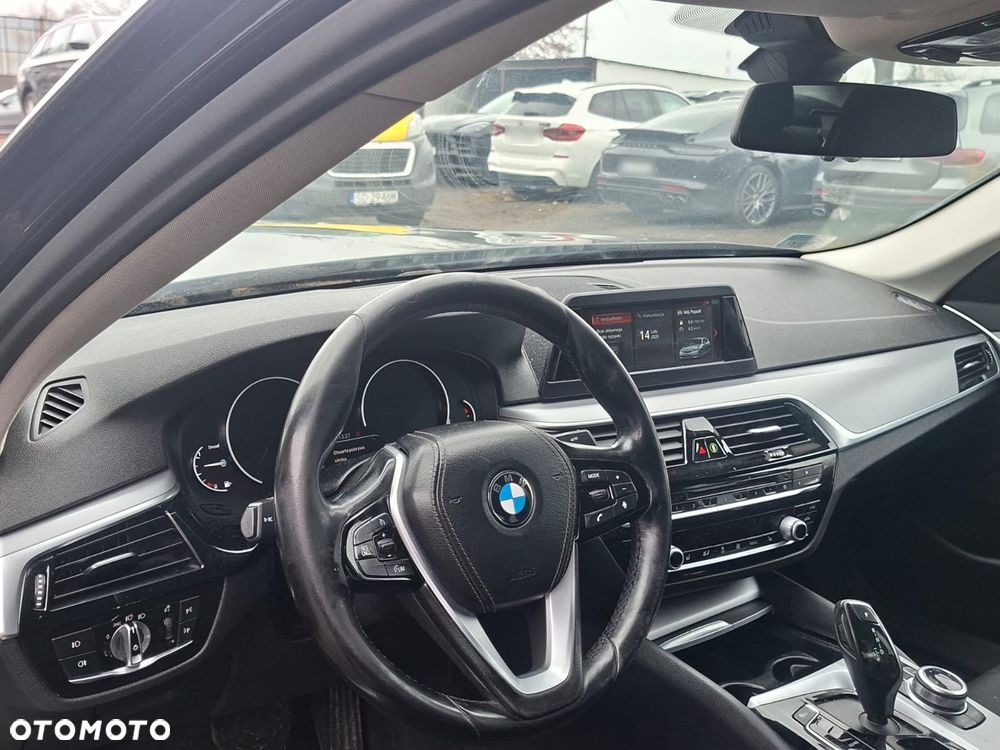 BMW Seria 5 520d Efficient Dynamics Edition - 12