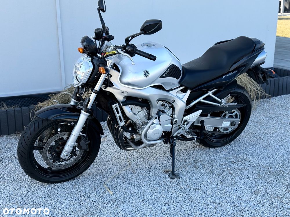 Yamaha FZ6 - 11