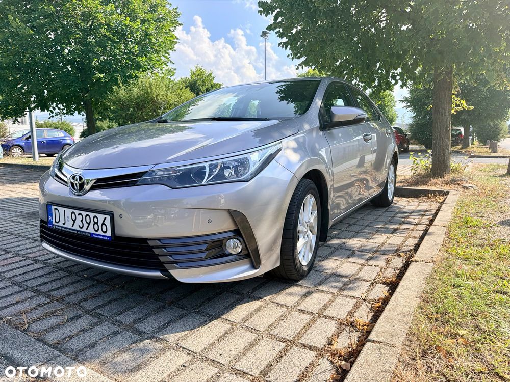 Toyota Corolla 1.6 Comfort - 1