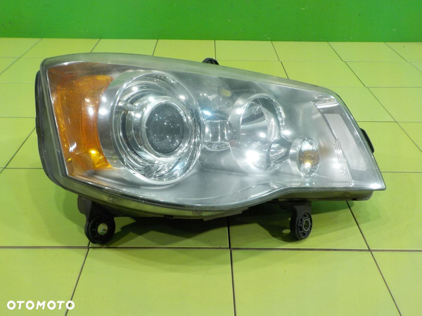 GRAND VOYAGER V 2.8 CRD 08r 5D XENON lampa prawa przod 1LL263060-16