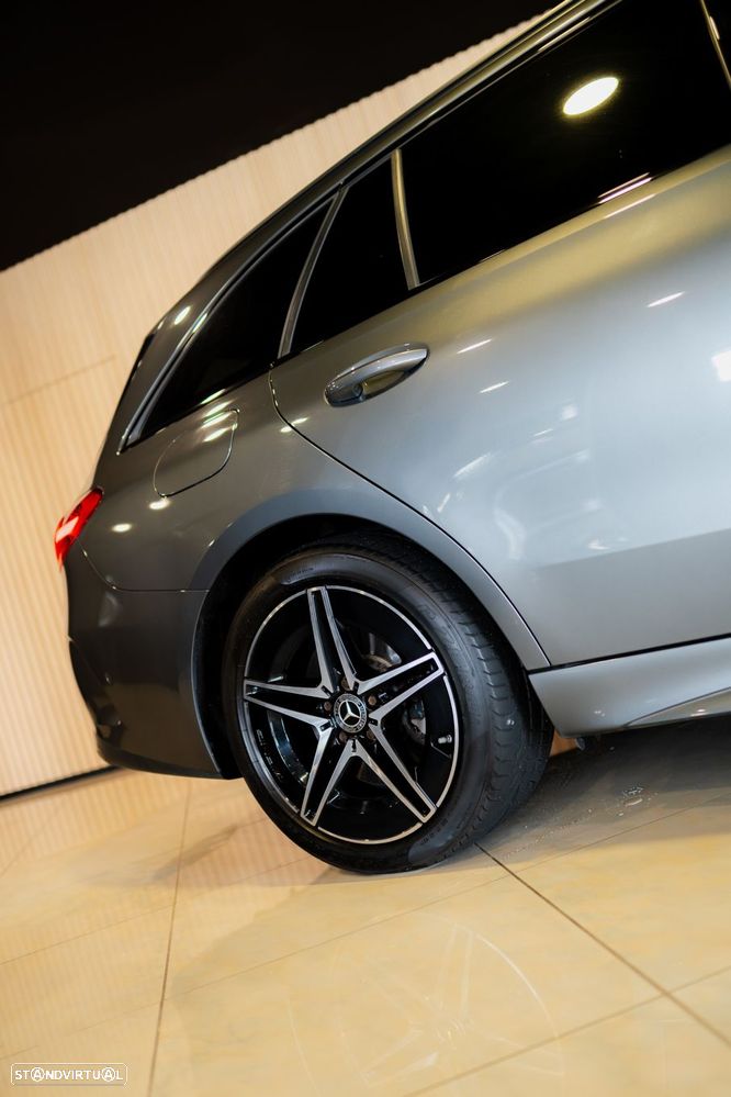 Mercedes-Benz C 300 e AMG Line - 11