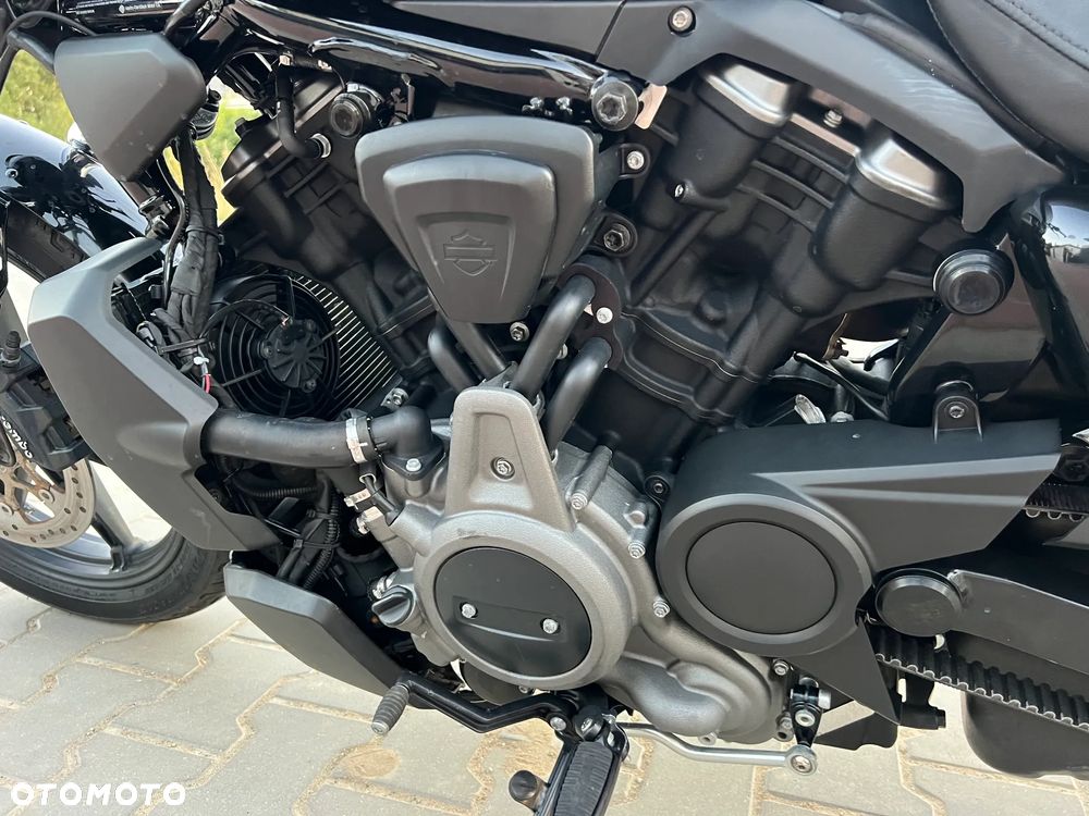 Harley-Davidson Sportster Nightster 975 - 12