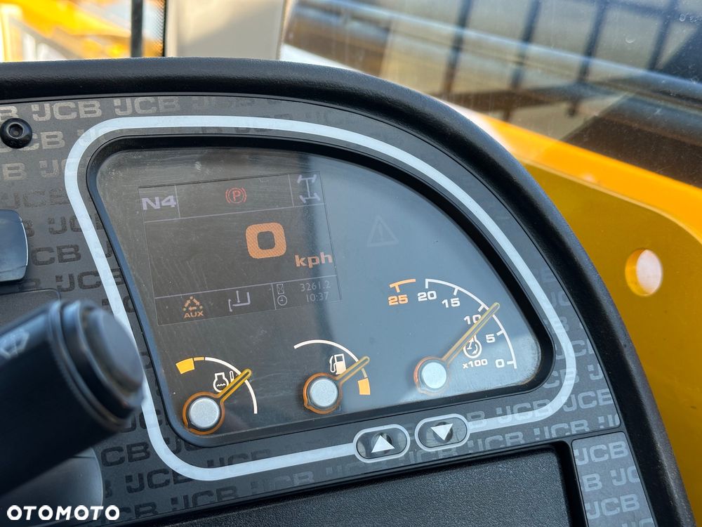 JCB 540-140 Hi Viz - 23