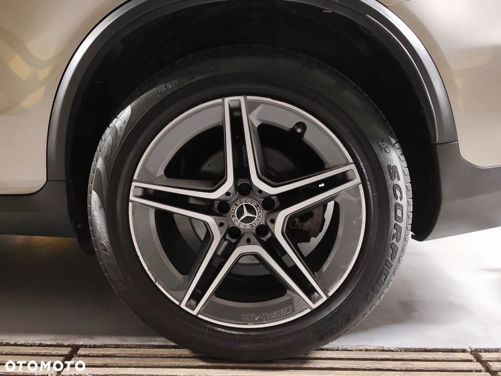 Mercedes-Benz GLC - 6
