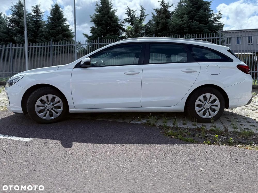 Hyundai i30 1.6 CRDi Classic + - 8
