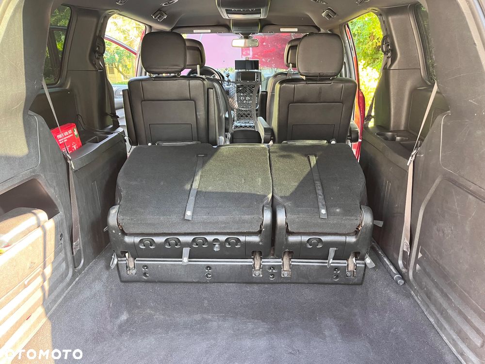 Dodge Grand Caravan - 10