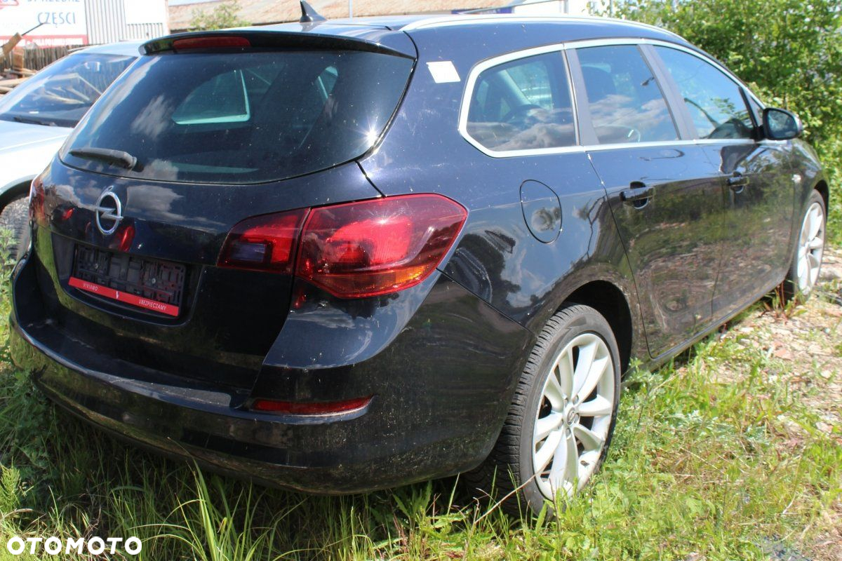 Opel Astra J 2011 1.4Turbo A14NET Kombi (MASKA, ZDERZAK, LAMPA, BŁOTNIK, DRZWI, SZYBA, FOTEL) - 4