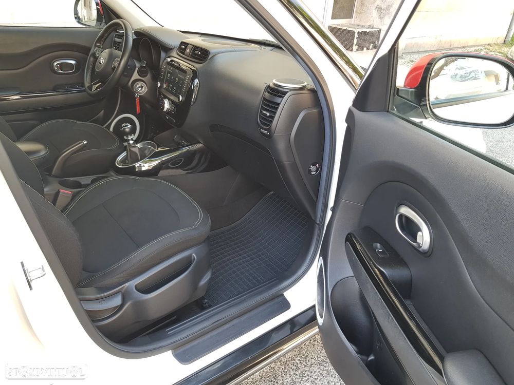 Kia Soul 1.6 CRDi TX - 36