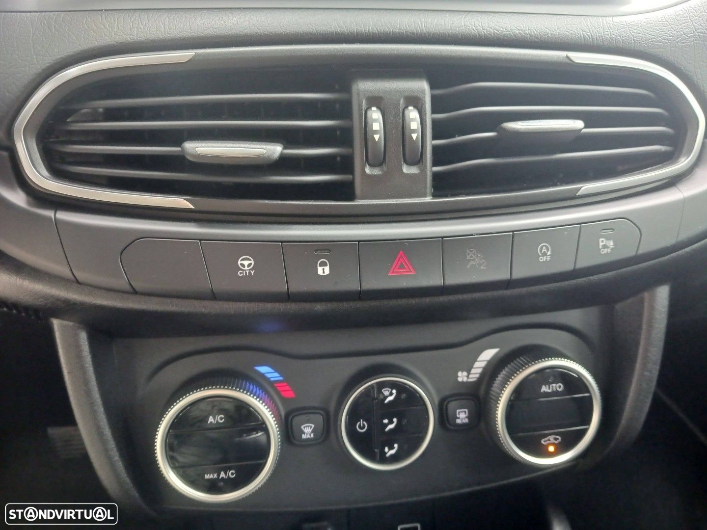 Fiat Tipo Station Wagon Cross 1.0 GSE T3 Cross - 17