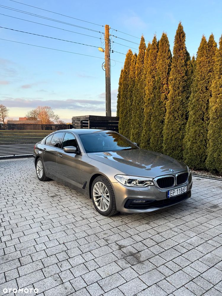 BMW Seria 5 530d Sport Line - 2