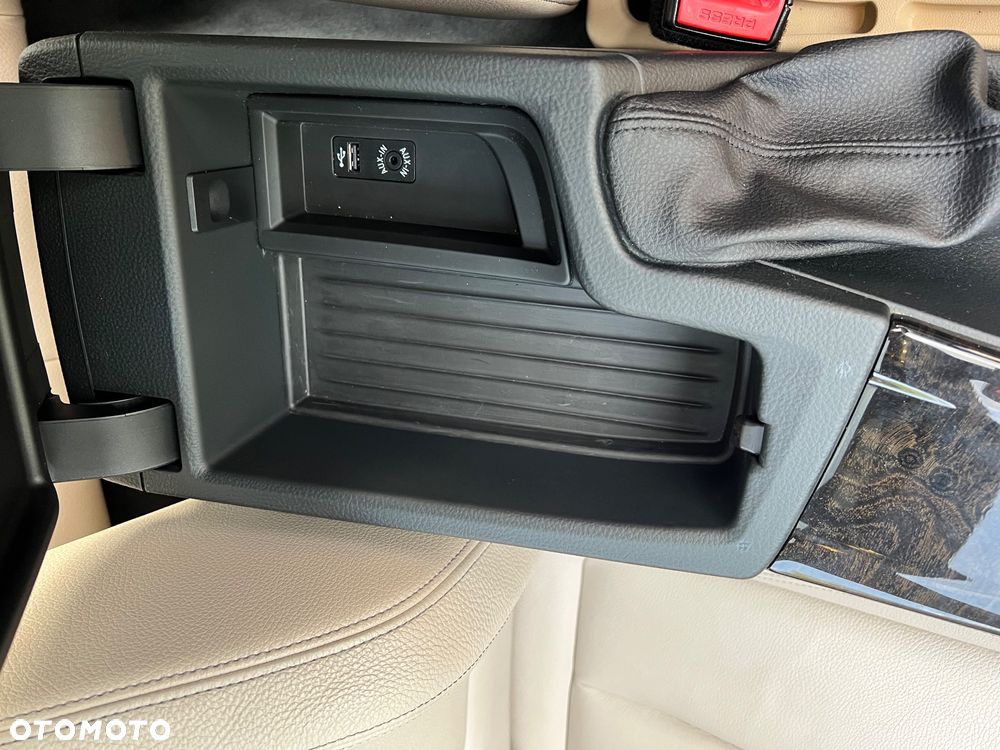 BMW Seria 3 330i xDrive Sport Line - 18