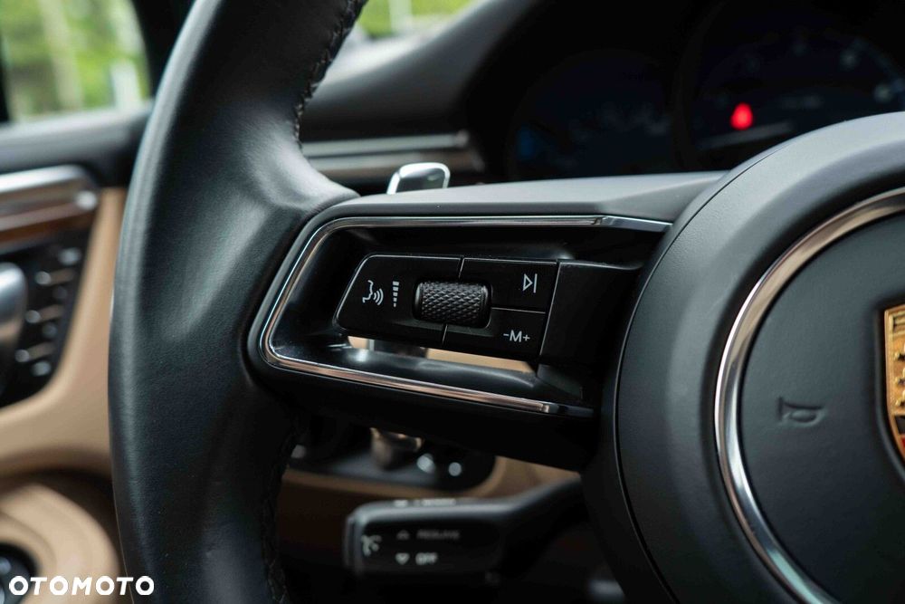 Porsche Macan Standard - 30